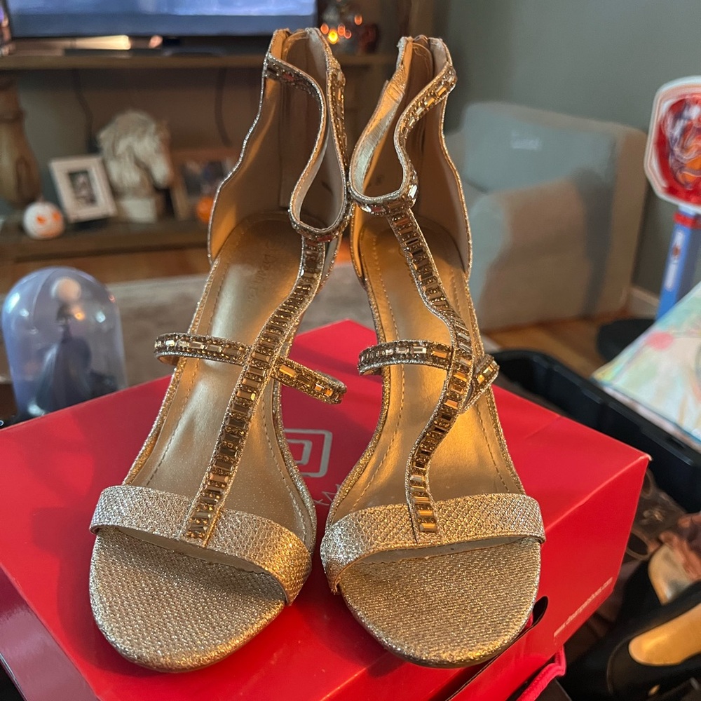 Beautiful gold heels.